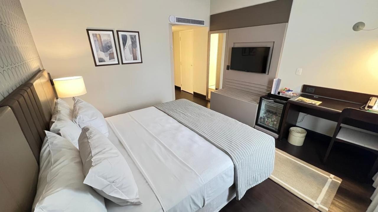 Bourbon Hotel & Suites Κουριτίμπα Εξωτερικό φωτογραφία